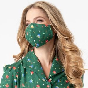 Unique Vintage Green & Holiday Gift Print Face Mask - One Size
